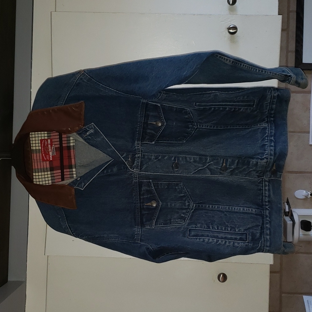 Vintage marlboro jean jacket size medium